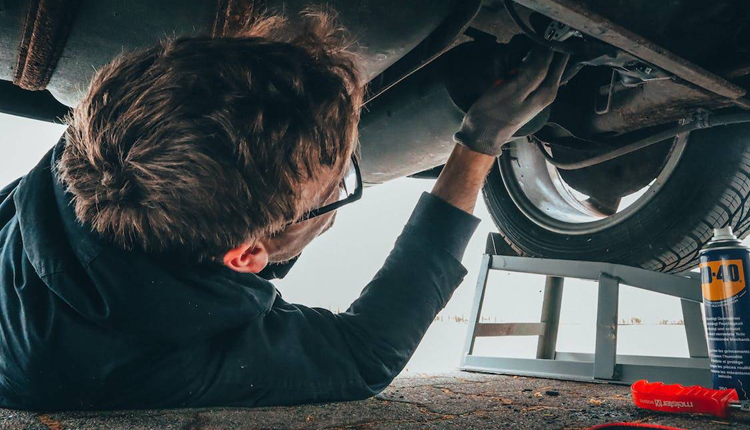 How to Maintain Your Car to Keep It Running Well